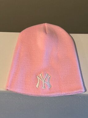 NY Yankees Pink Beanine NWOT